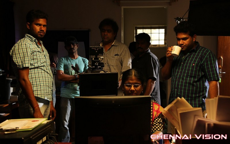 Kanithan Tamil Movie Working Photos