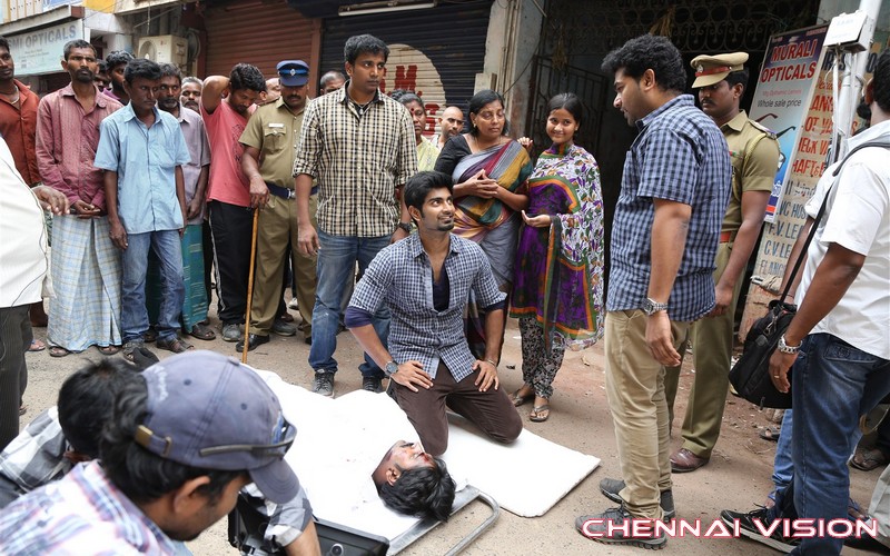 Kanithan Tamil Movie Working Photos