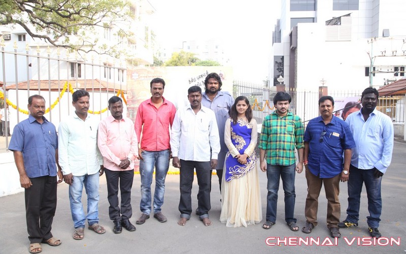 Manidan Tamil Movie Poojai Photos by Chennaivision