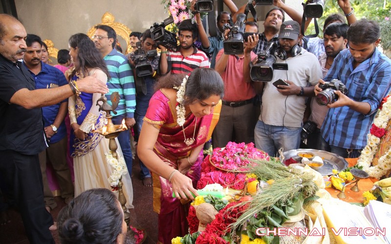 Manidan Tamil Movie Poojai Photos by Chennaivision