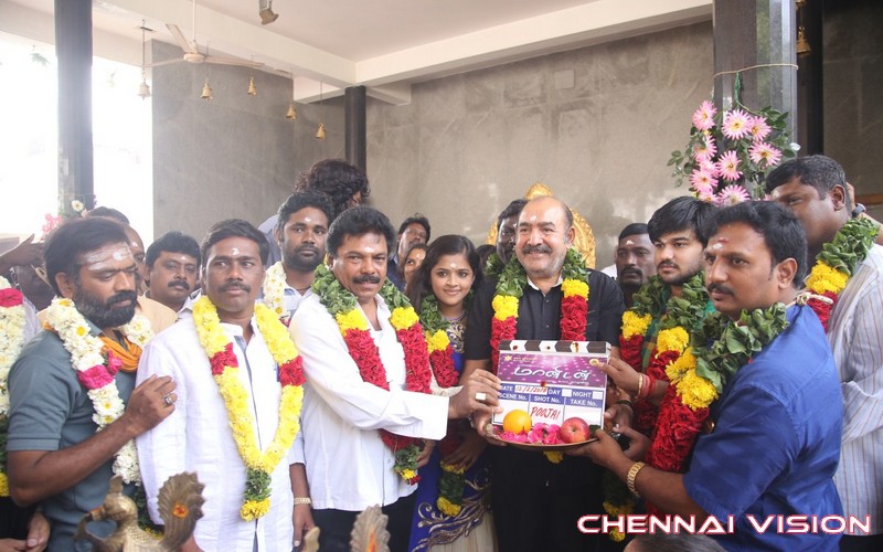 Manidan Tamil Movie Poojai Photos by Chennaivision