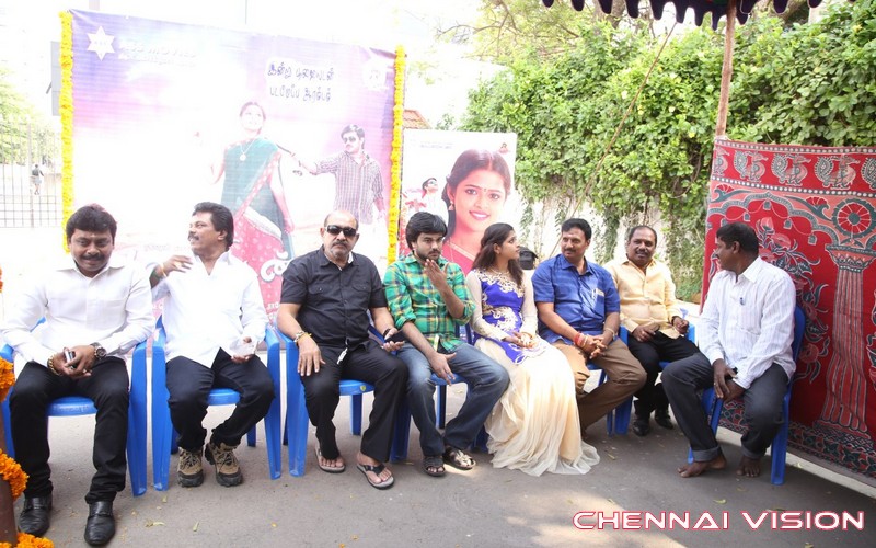 Manidan Tamil Movie Poojai Photos by Chennaivision