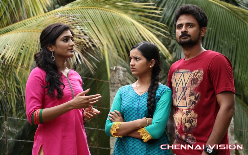 Oyee Tamil Movie Photos by Chennaivision