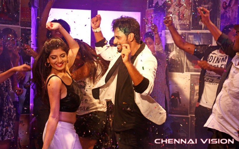 Oyee Tamil Movie Photos by Chennaivision