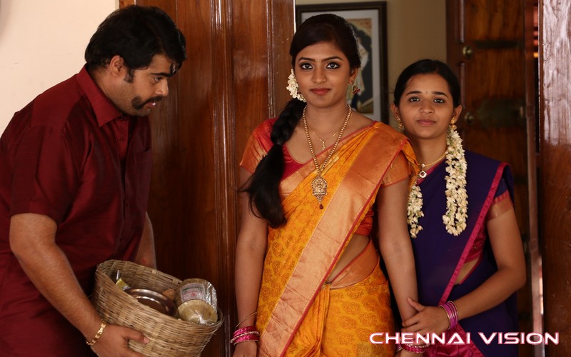 Oyee Tamil Movie Photos by Chennaivision