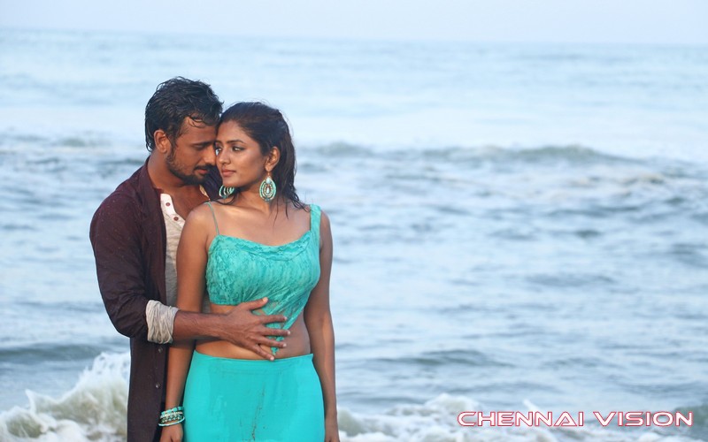 Oyee Tamil Movie Photos by Chennaivision