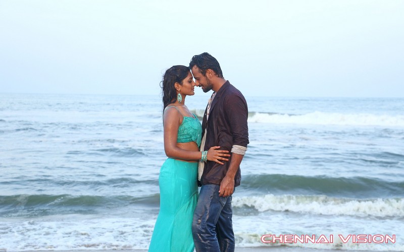 Oyee Tamil Movie Photos by Chennaivision