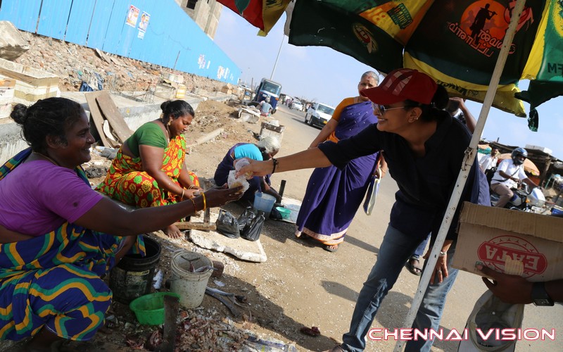 Sudha Kongara Thanked Nochi Kuppam People Photos