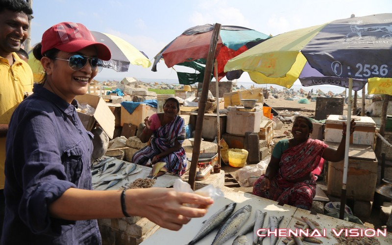 Sudha Kongara Thanked Nochi Kuppam People Photos