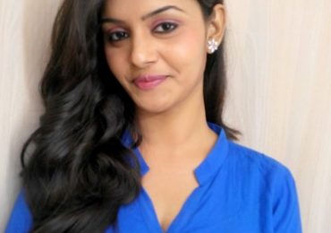 Tamil Actress Swathishta Krishnan Photos by Chennaivision