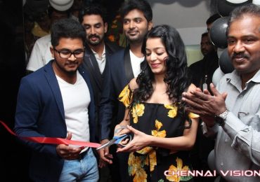 Actress Janani Iyer Launches Toni & Guy Essensuals at Vellore by Chennaivision