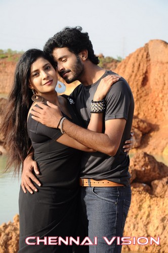 Nee Enna Maayam Seithai Tamil Movie Photos by Chennaivision