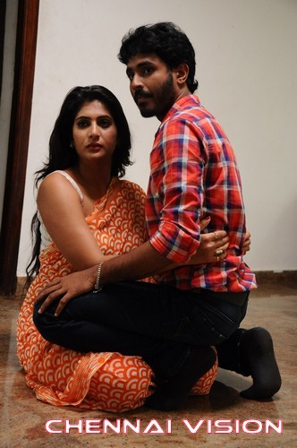 Nee Enna Maayam Seithai Tamil Movie Photos by Chennaivision