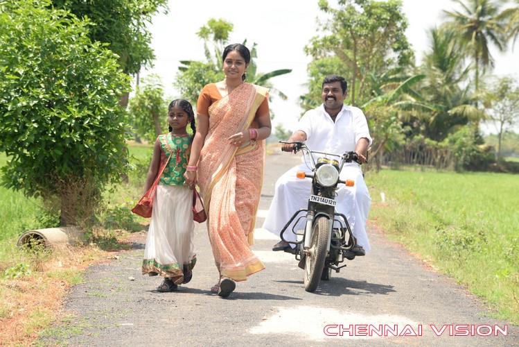 Raja Mandhiri Tamil Movie Photos by Chennaivision