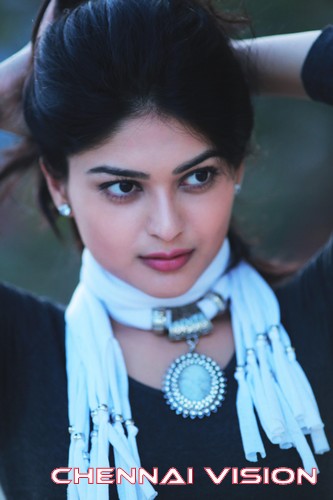 Tamil Acress Vaibhavi Shandilya Photos by Chennaivision