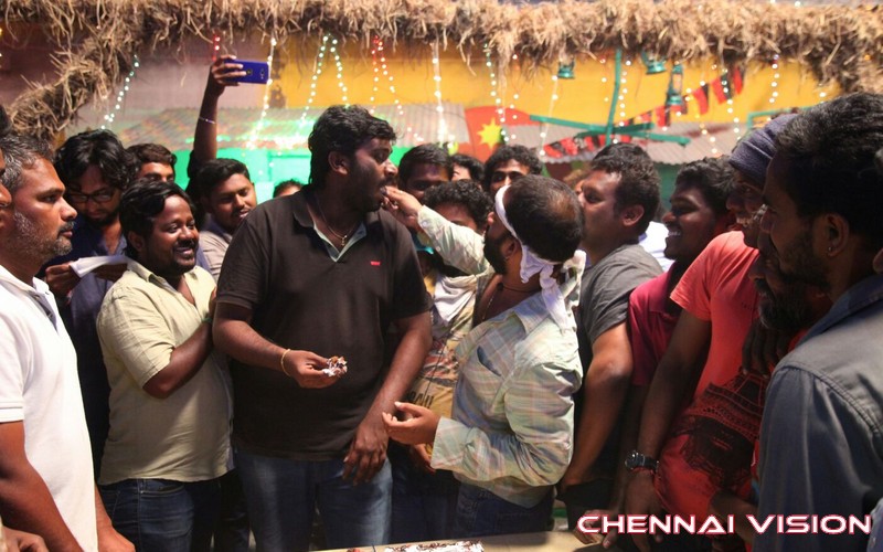 Enakku Innoru Per Irukku Movie Shooting Wrap Up Photos