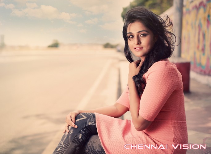 Tamil Actress Remya Nambeesan Photos by Chennaivision