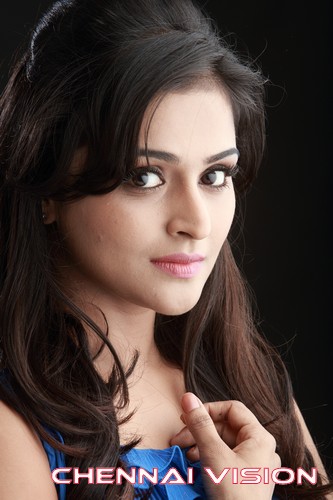 Tamil Actress Remya Nambeesan Photos by Chennaivision