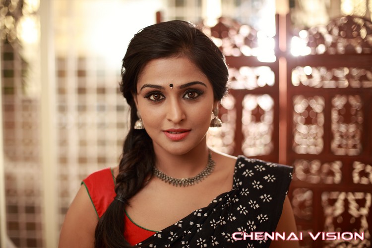 Tamil Actress Remya Nambeesan Photos by Chennaivision