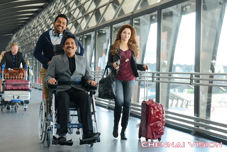 Thozha Tamil Movie Photos by Chennaivision