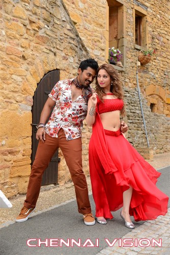 Thozha Tamil Movie Photos by Chennaivision