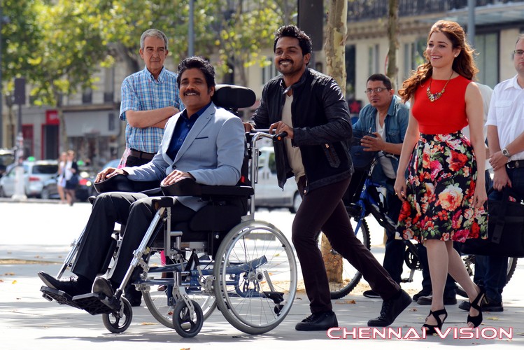 Thozha Tamil Movie Photos by Chennaivision