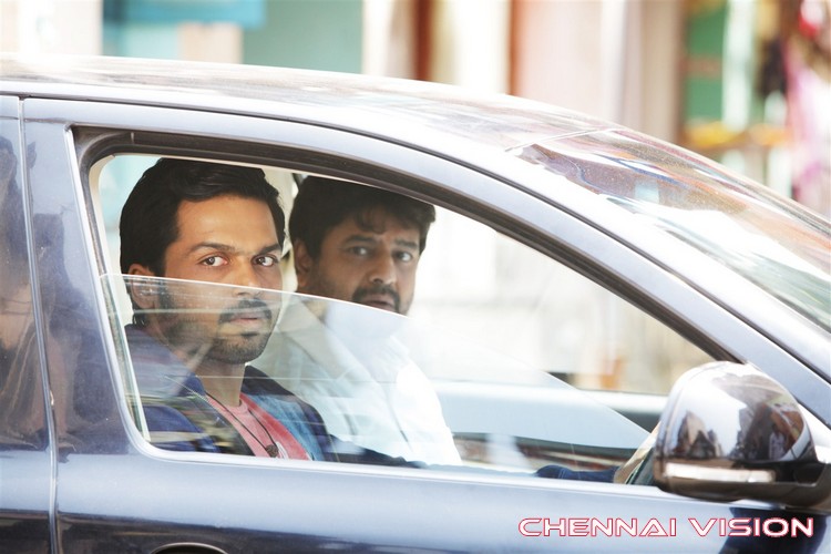 Thozha Tamil Movie Photos by Chennaivision