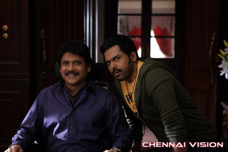 Thozha Tamil Movie Photos by Chennaivision