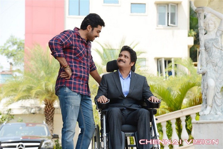 Thozha Tamil Movie Photos by Chennaivision