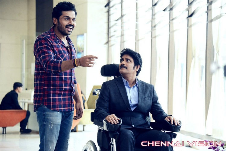 Thozha Tamil Movie Photos by Chennaivision