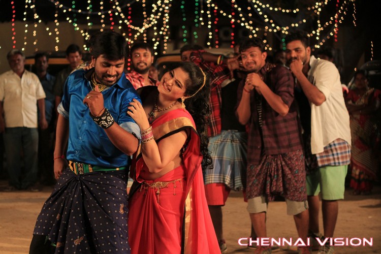 Yaanai Mel Kuthirai Savaari Tamil Movie Photos