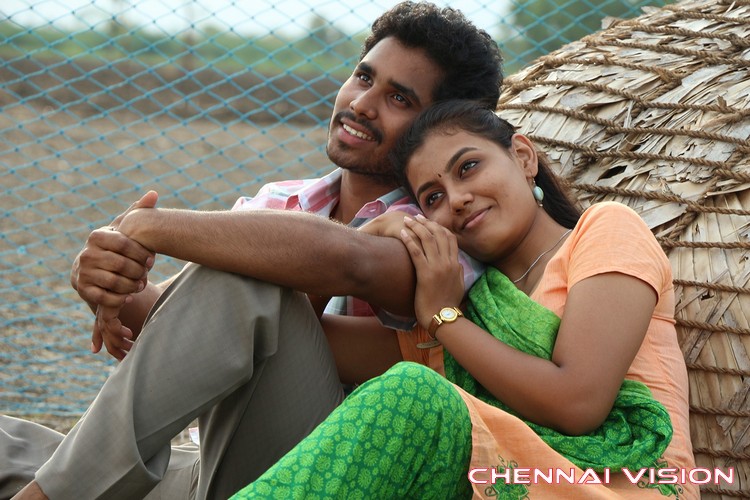 Yendru Thaniyum Tamil Movie Photos by Chennaivision