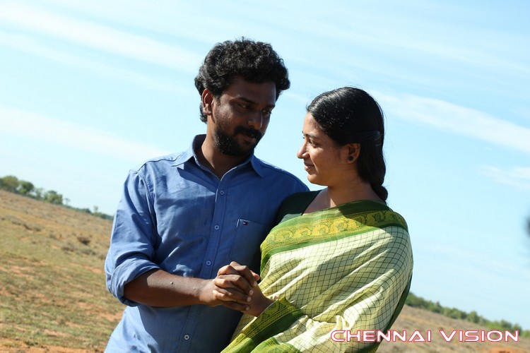 Yendru Thaniyum Tamil Movie Photos by Chennaivision