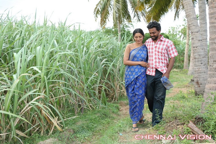 Yendru Thaniyum Tamil Movie Photos by Chennaivision