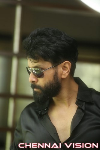 Tamil Actor Vikram Photos, Images, Stills