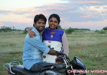 Enakku Veru Yengum Kilaigal Kidaiyathu Tamil Movie Photos