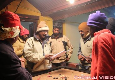 Kandaen Kaathal Kondaen Tamil Movie Working Photos