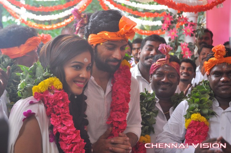 Naan Avalai Sandhitha Pozhudhu Tamil Movie Pooja Photos