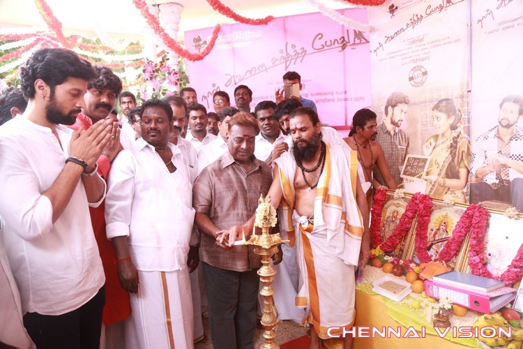 Naan Avalai Sandhitha Pozhudhu Tamil Movie Pooja Photos