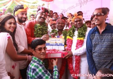 Naan Avalai Sandhitha Pozhudhu Tamil Movie Pooja Photos by Chennaivision