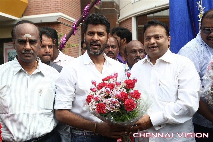 Prabhu Deva Inaugurate Michael Jackson Granite Statue Photos