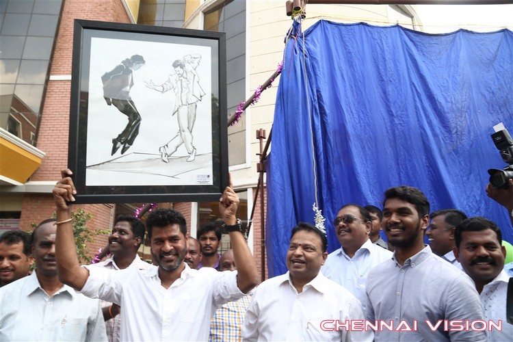 Prabhu Deva Inaugurate Michael Jackson Granite Statue Photos