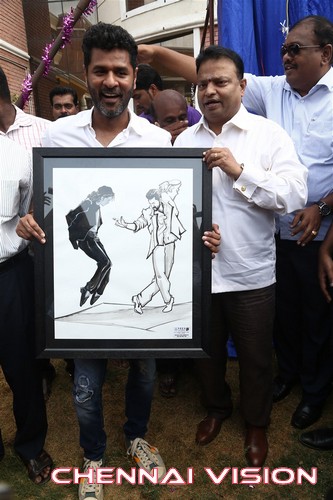 Prabhu Deva Inaugurate Michael Jackson Granite Statue Photos