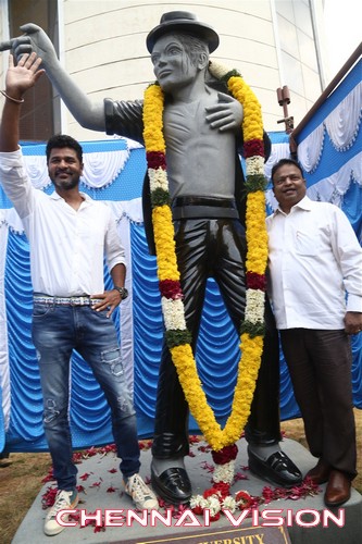 Prabhu Deva Inaugurate Michael Jackson Granite Statue Photos