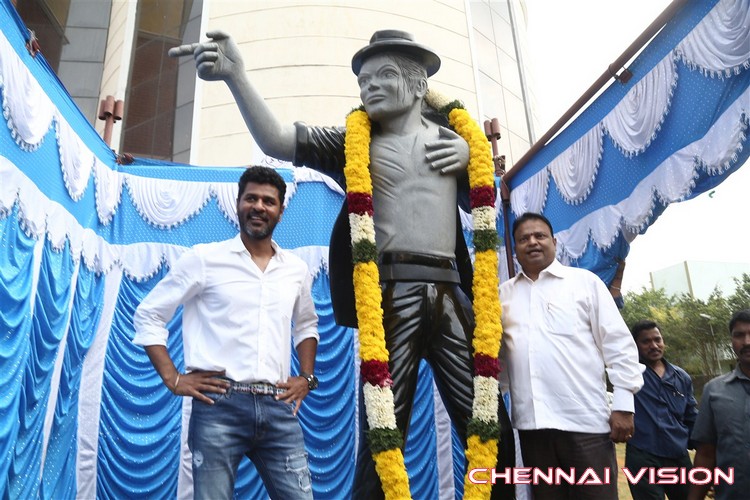 Prabhu Deva Inaugurate Michael Jackson Granite Statue Photos