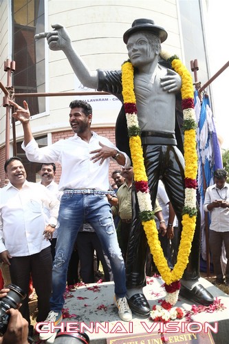 Prabhu Deva Inaugurate Michael Jackson Granite Statue Photos