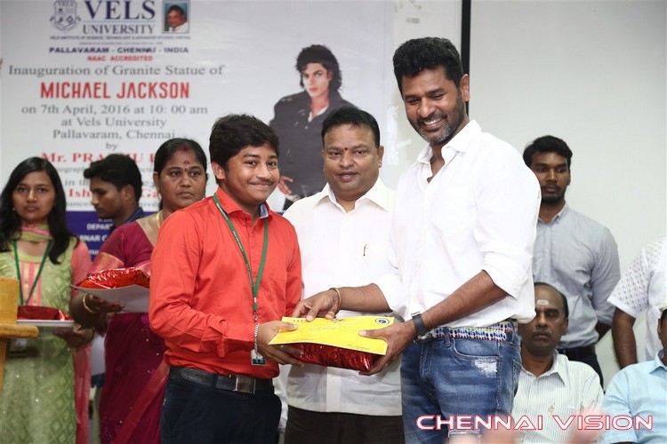 Prabhu Deva Inaugurate Michael Jackson Granite Statue Photos