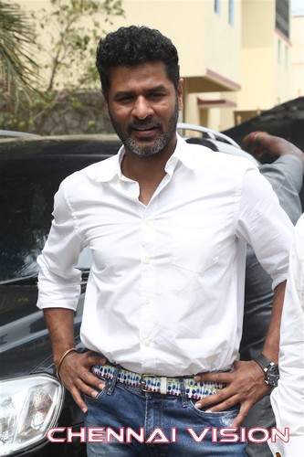 Prabhu Deva Inaugurate Michael Jackson Granite Statue Photos