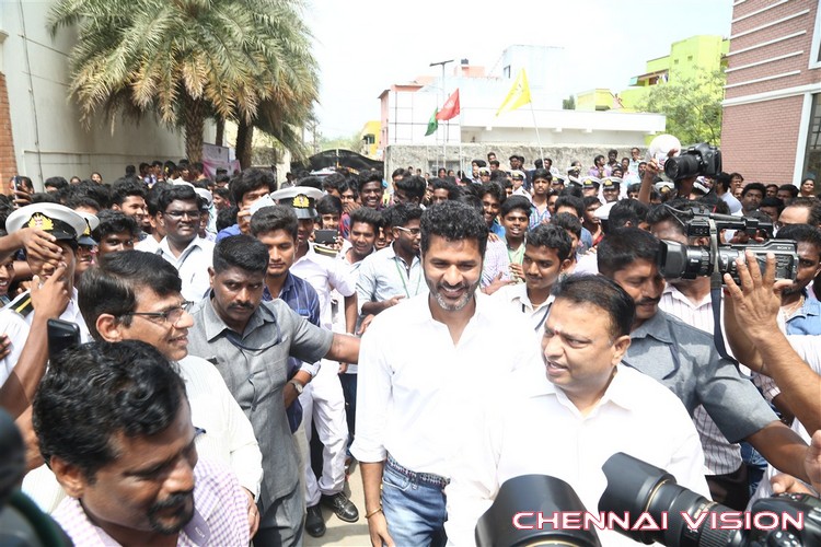 Prabhu Deva Inaugurate Michael Jackson Granite Statue Photos