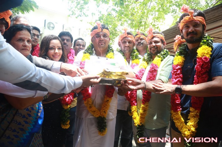 Sei Tamil Movie Pooja Photos